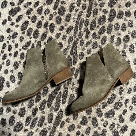 Splendid Booties - Picture 2 of 6